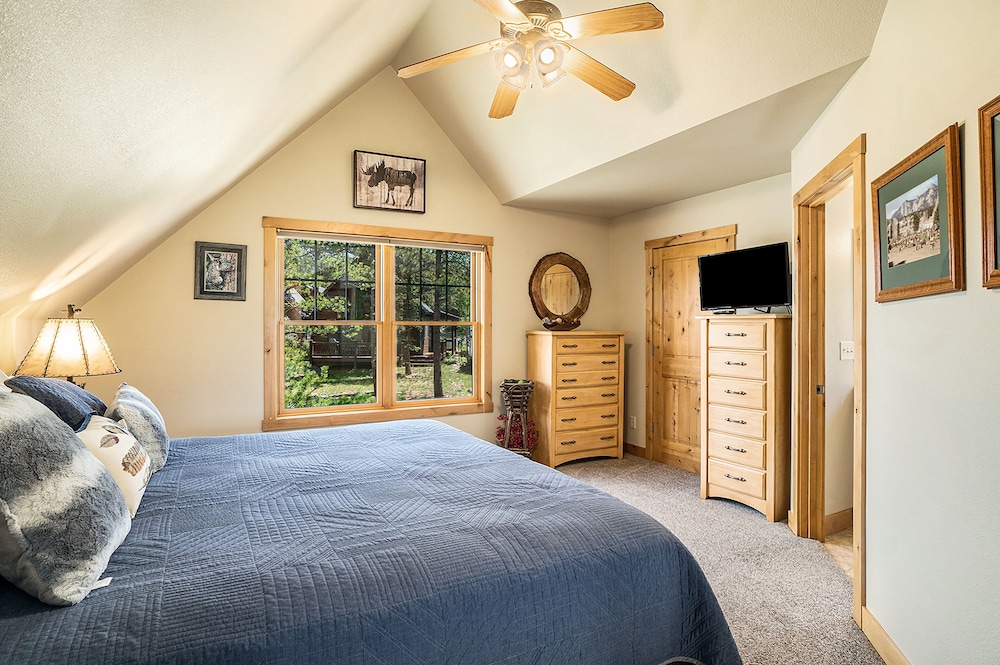 Cozy Solitude Cabins - Estes Park CO