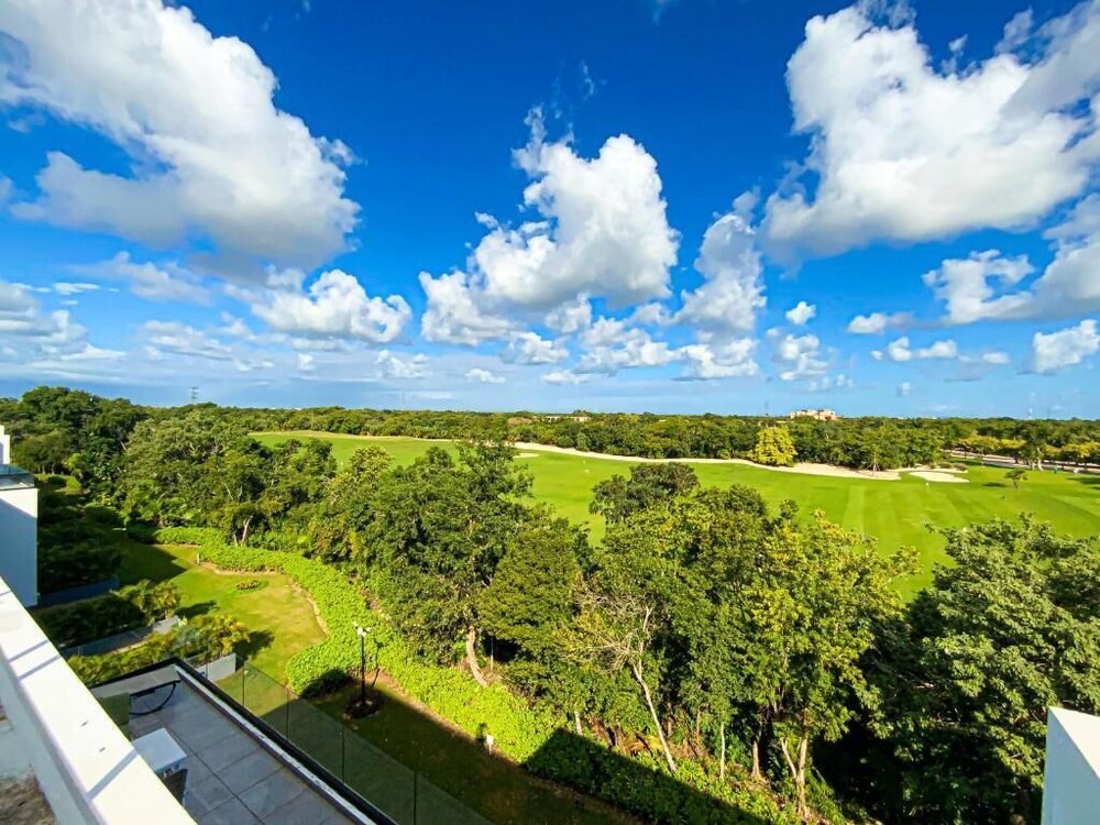 2BR Luxury Condo Golf View Corasol