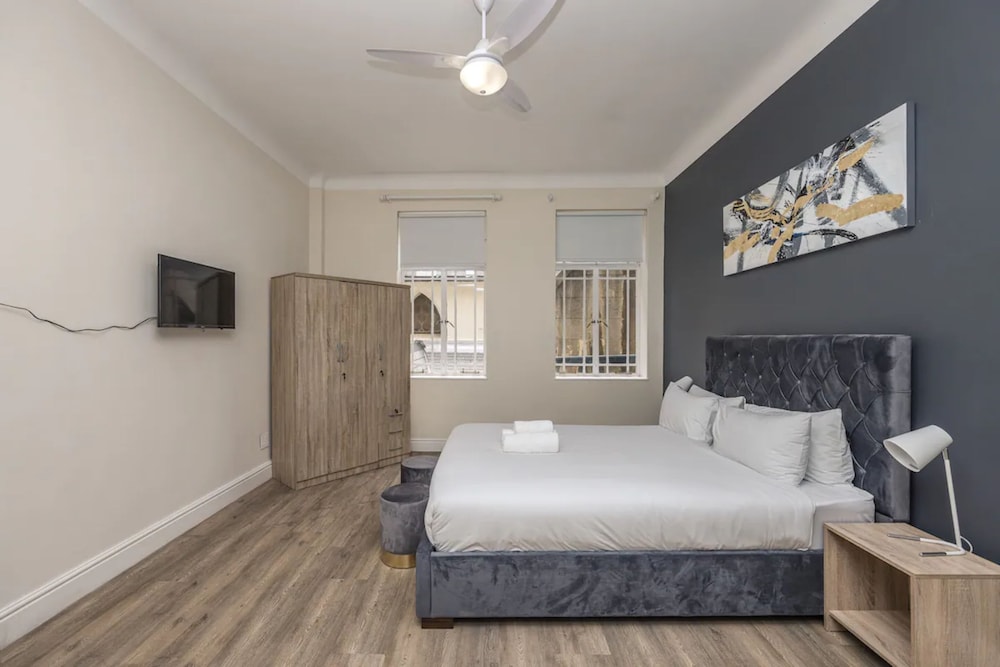 Cape Legacy - Chic Studio Suite view 5