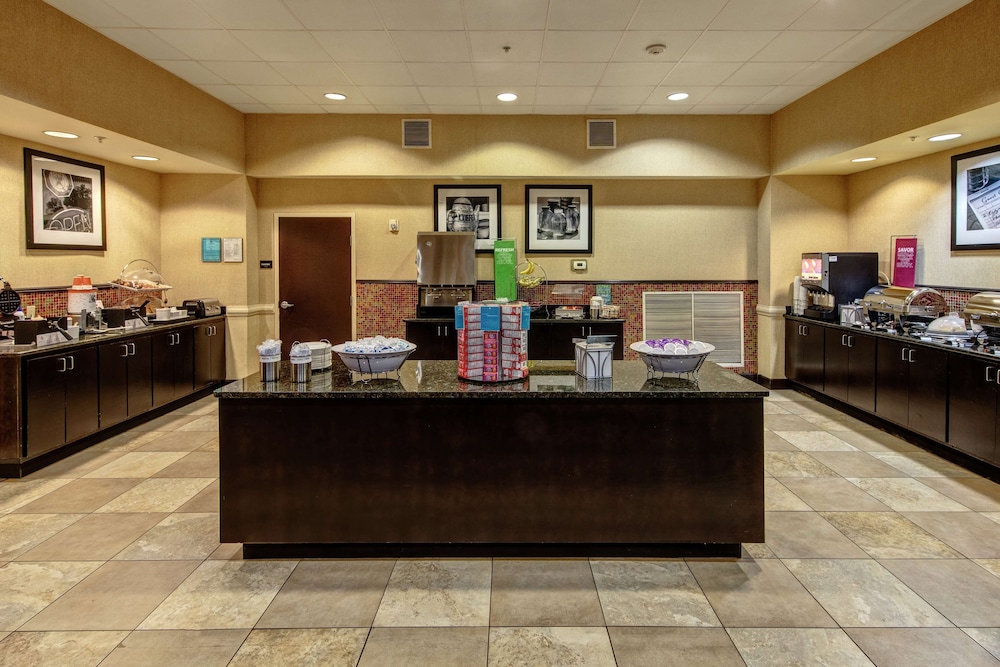 Jacksonville Vacations - Hampton Inn Jacksonville-Anniston Area - Property Image 12