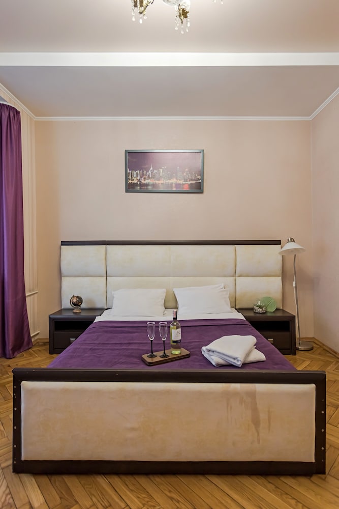Stylish apartment near the railway station