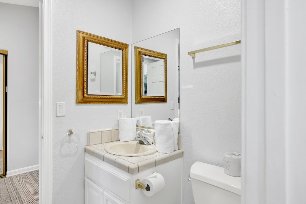 Mountain View Manor #2546