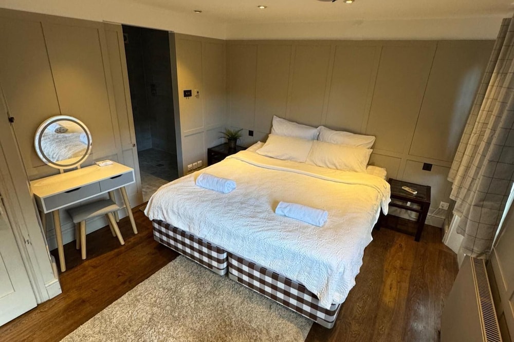 Covent Garden House, 4-bed, Sleeps 10