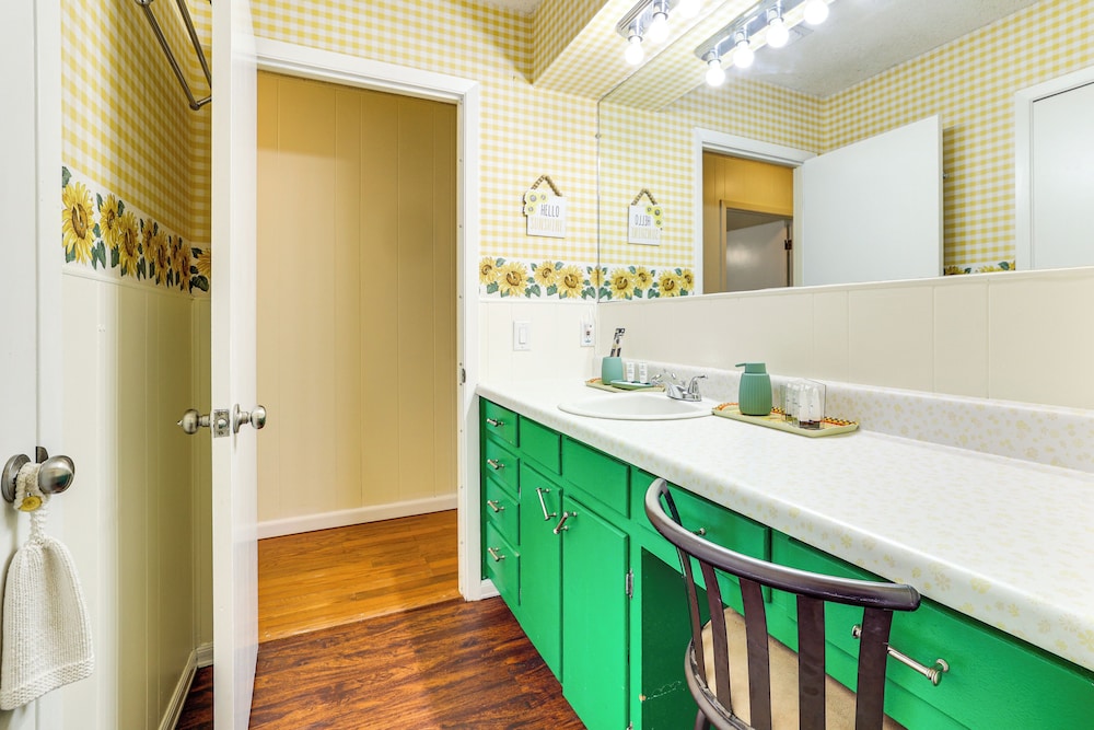 5 Mi to New Braunfels: Family-friendly Retreat