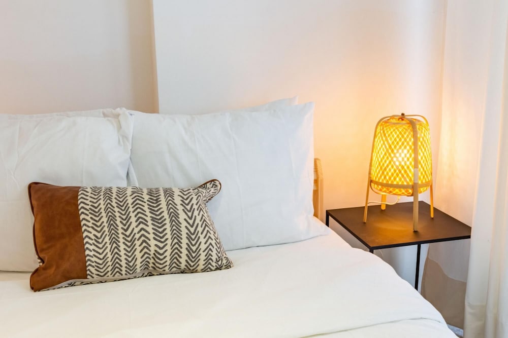 Flat 5 Min to Taksim With Backyard in Cihangir