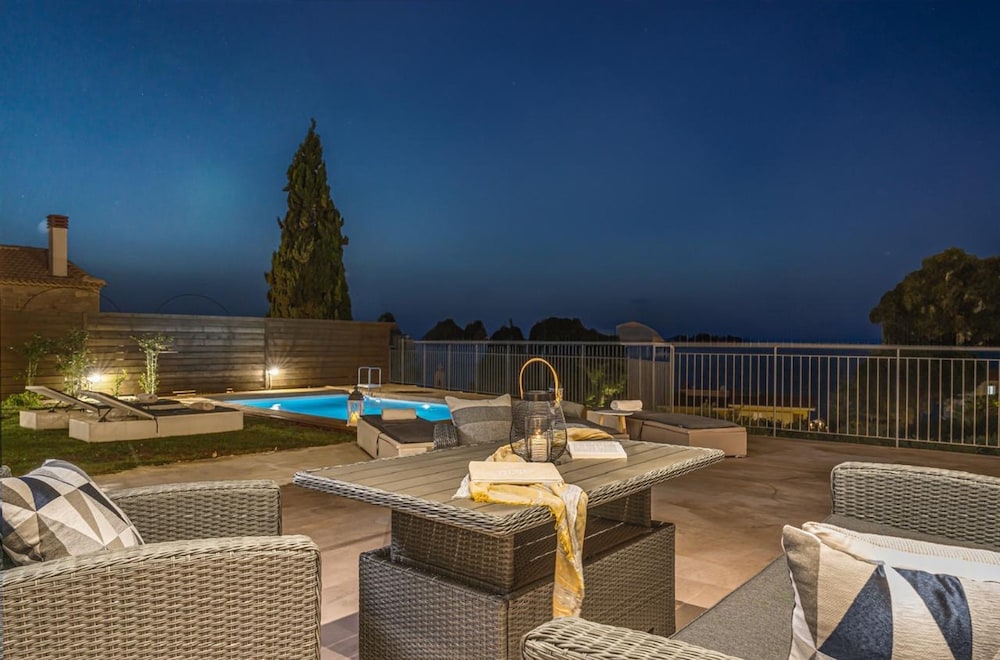 Villa Casa De Sun With Seaview Pool