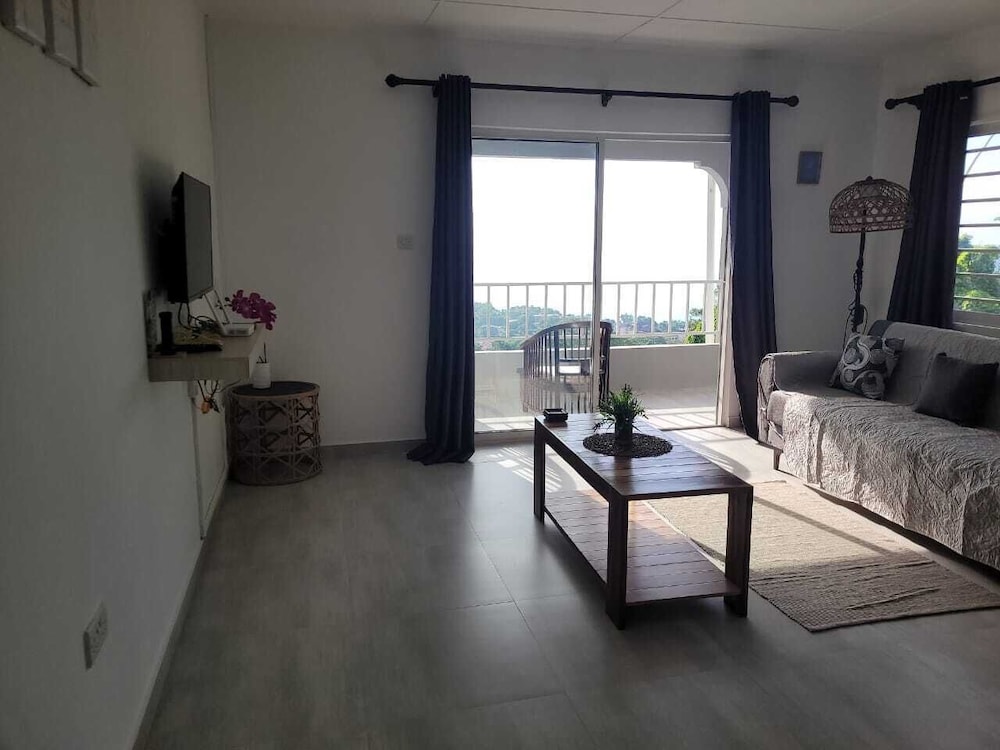 Wild Vanilla Apartment