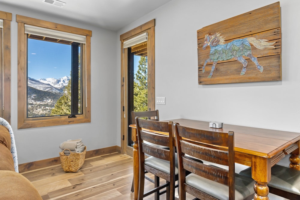 Hearthstone Luxury Vacation Rental At Windcliff 5 Bedroom Home