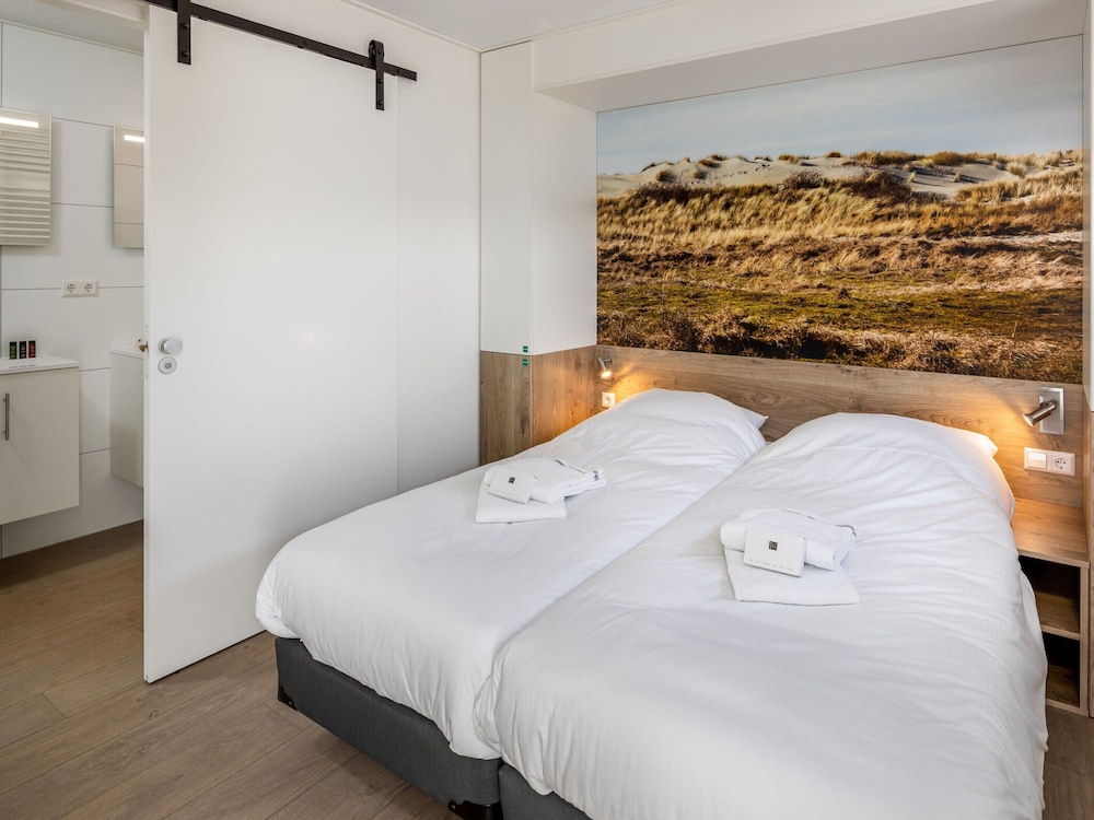Detached Luxury Lodge near Sea view 2