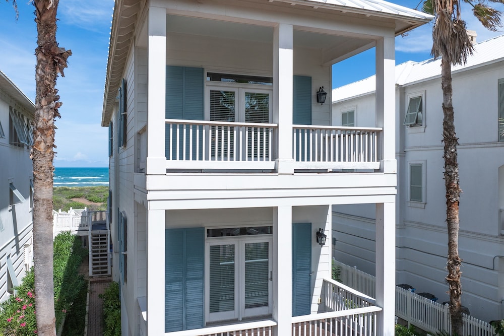 Paradise Found - Private Beachfront House 3 Bedroom Home by RedAwning