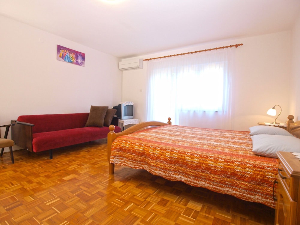 Apartment 1638