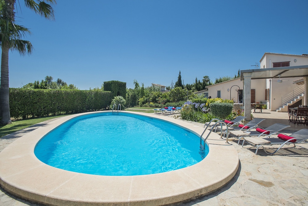 Villa Coloma photo 2