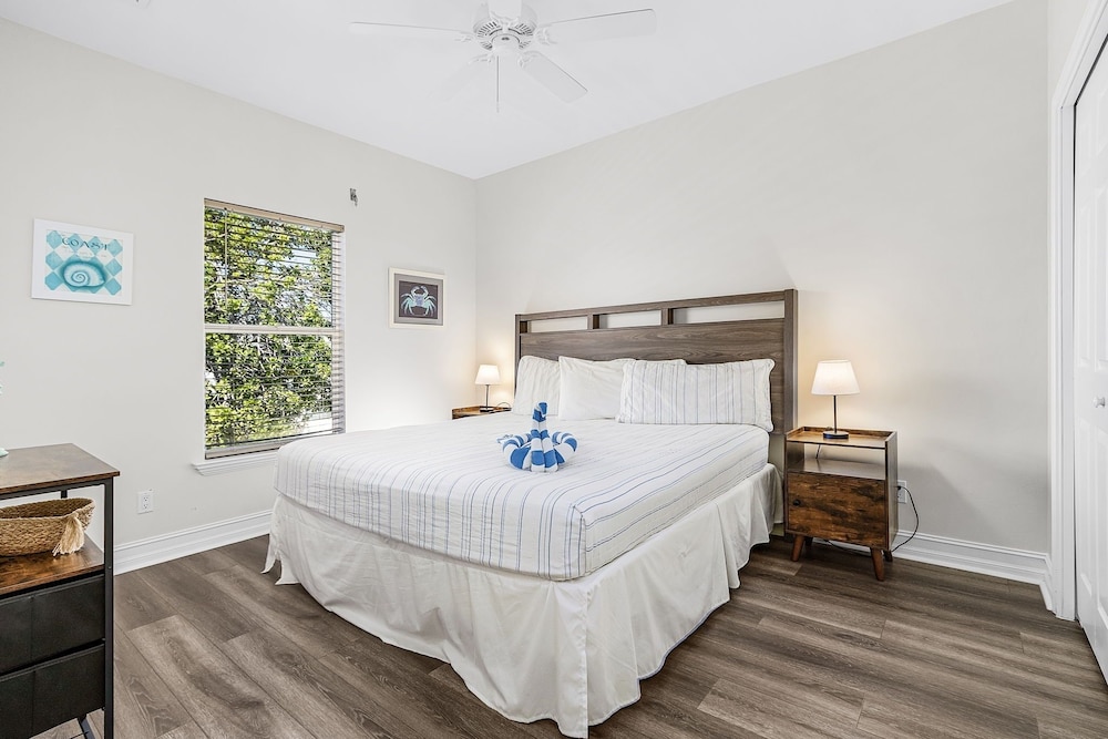 241 Miramar Waves: 3br W/ Heated Pool 3 Bedroom Home