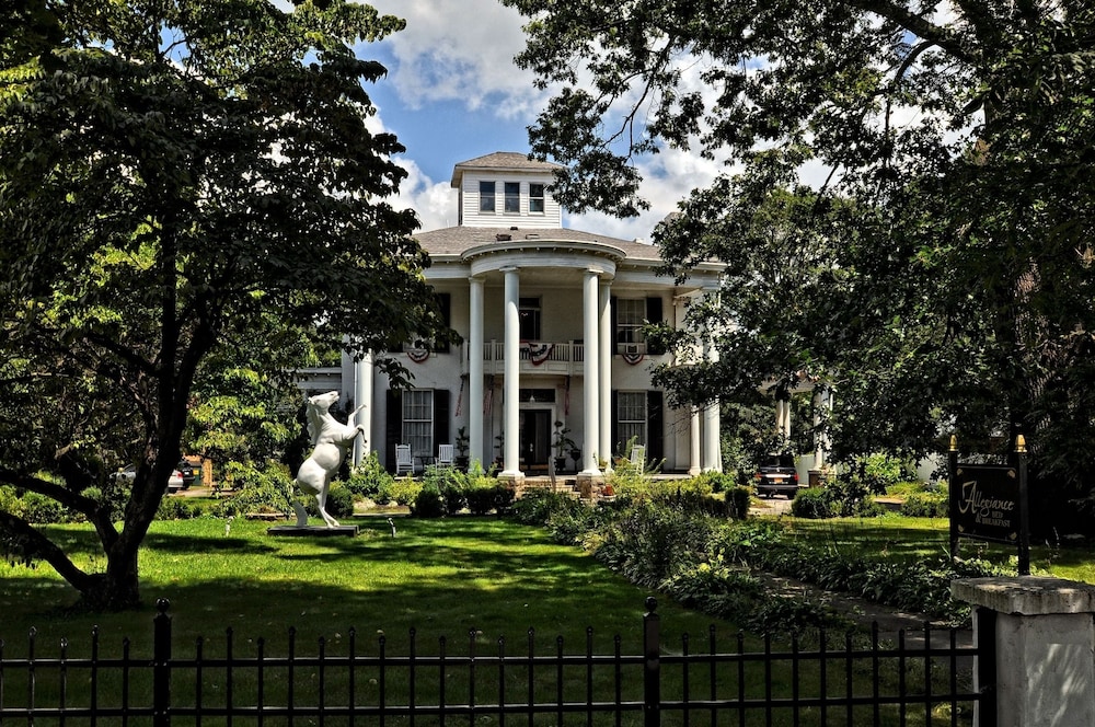 Hotel Allegiance Bed & Breakfast