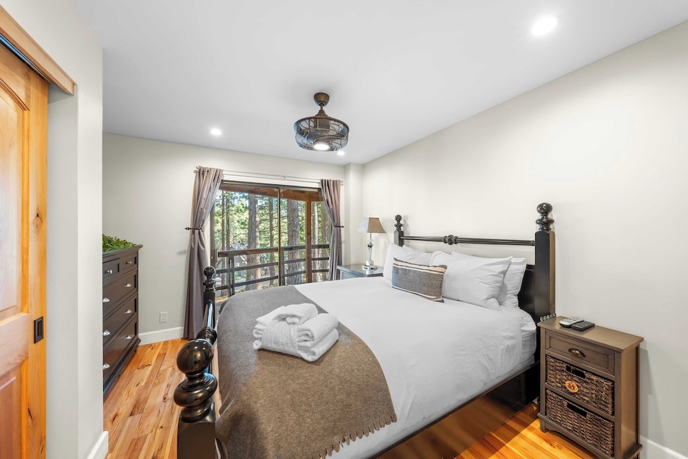 Secluded Incline Village Stay w/ Deck Near Diamond Peak & Lake Cloud 9 and 1/2 by Avantstay