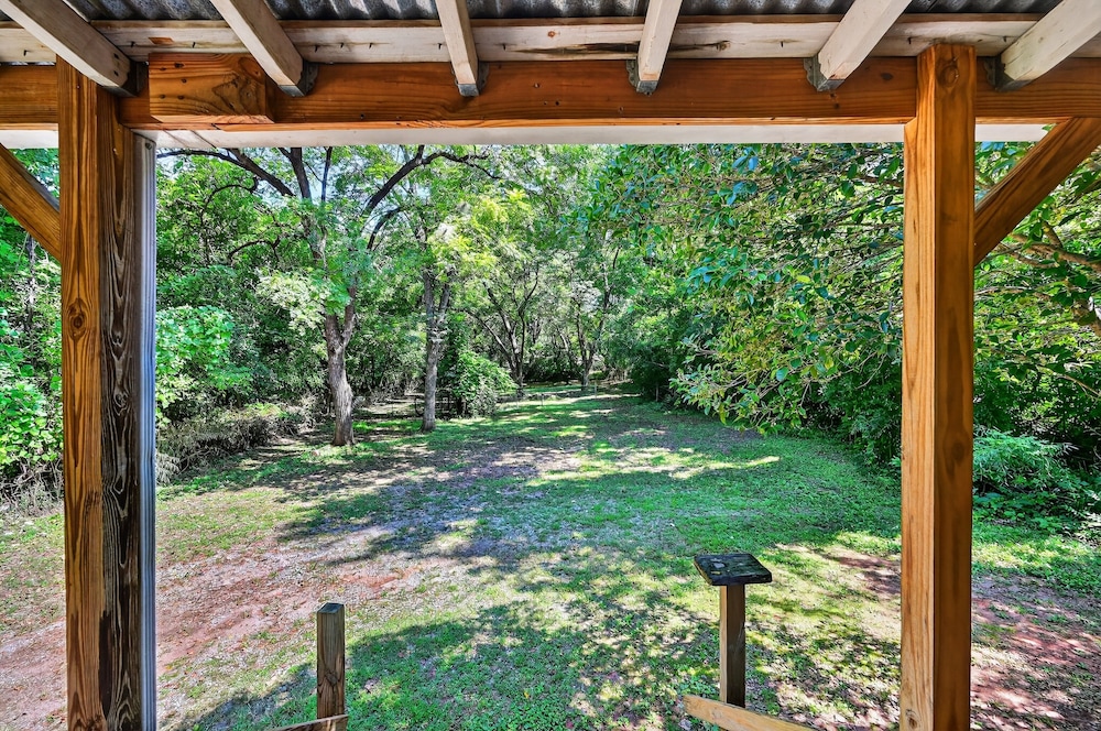 Historic Athens Home With Location & Comfort 3 Bedroom Home