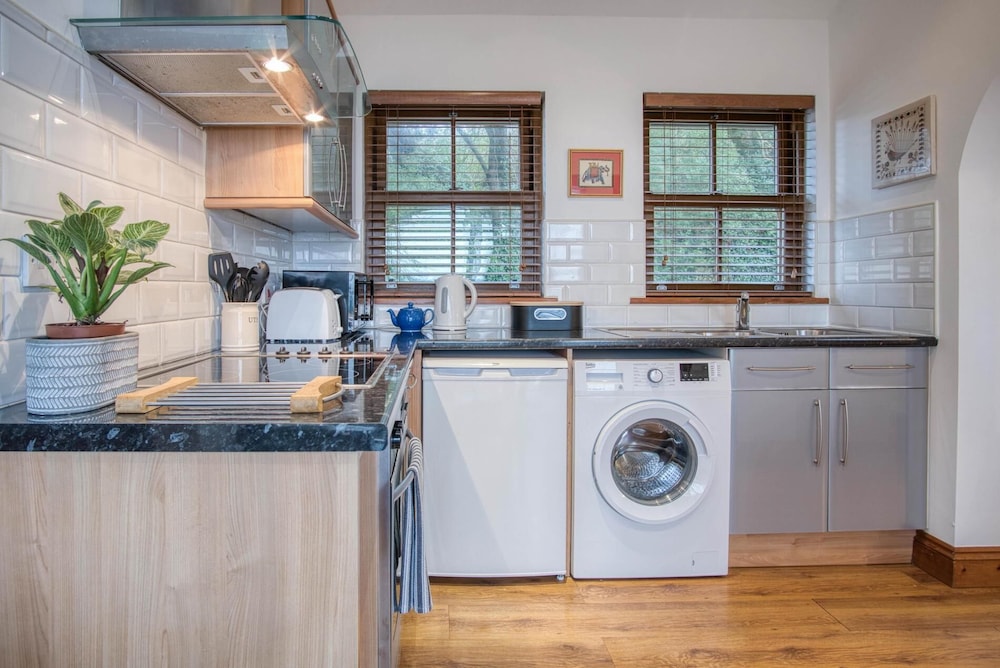 Marina House Annex - 1 Bedroom - Neyland