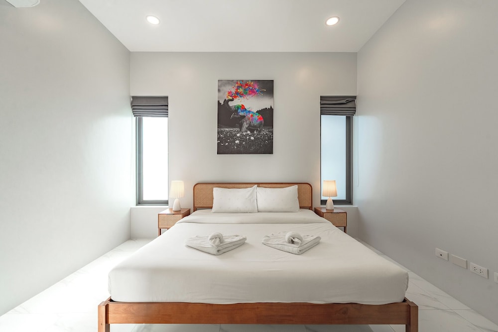 Villas 6BR 2 Pools For Group Vibe V193