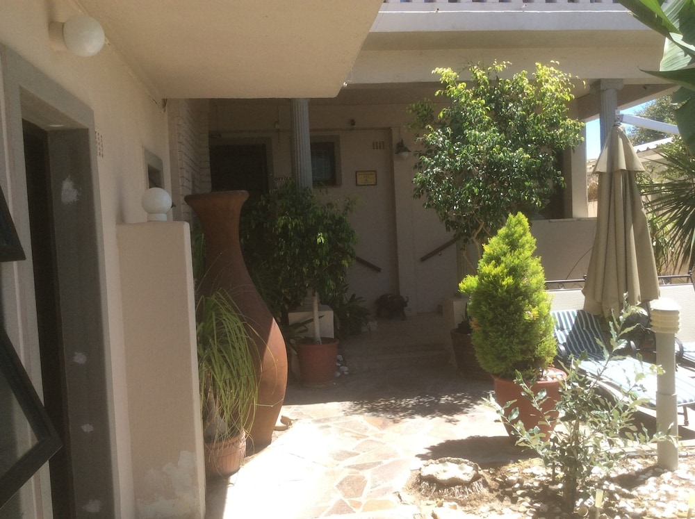 Melkbosch Guesthouse