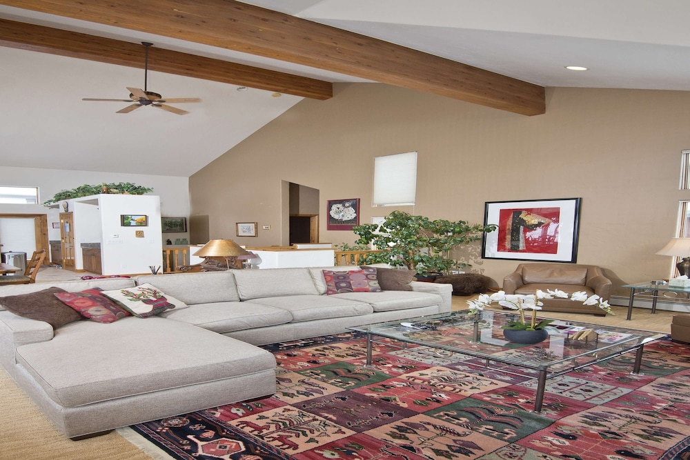 2239a Chamonix 3 Bedroom Home by Redawning view 2