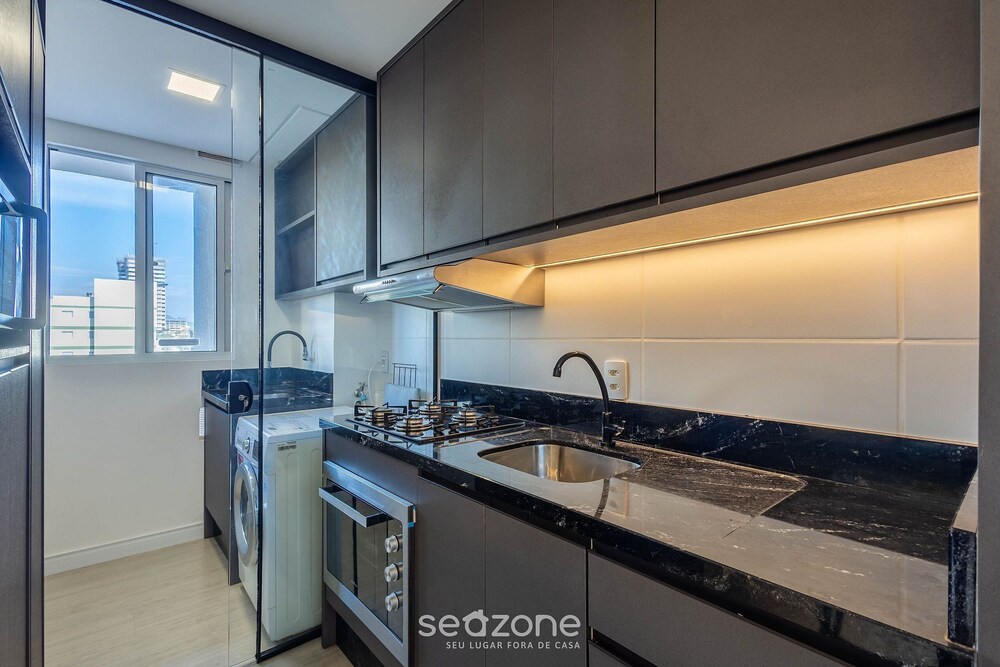 2BR Apt w/ Pool & BBQ 210m - Csi0302