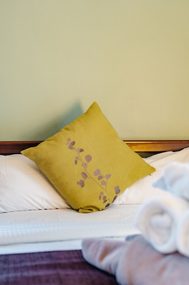 Kesorn Charming Authentic Thai Pool Villa Phuket