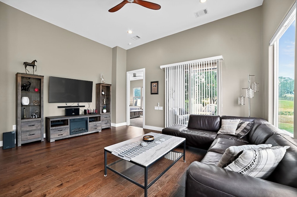 Hill Country Retreat & Casita
