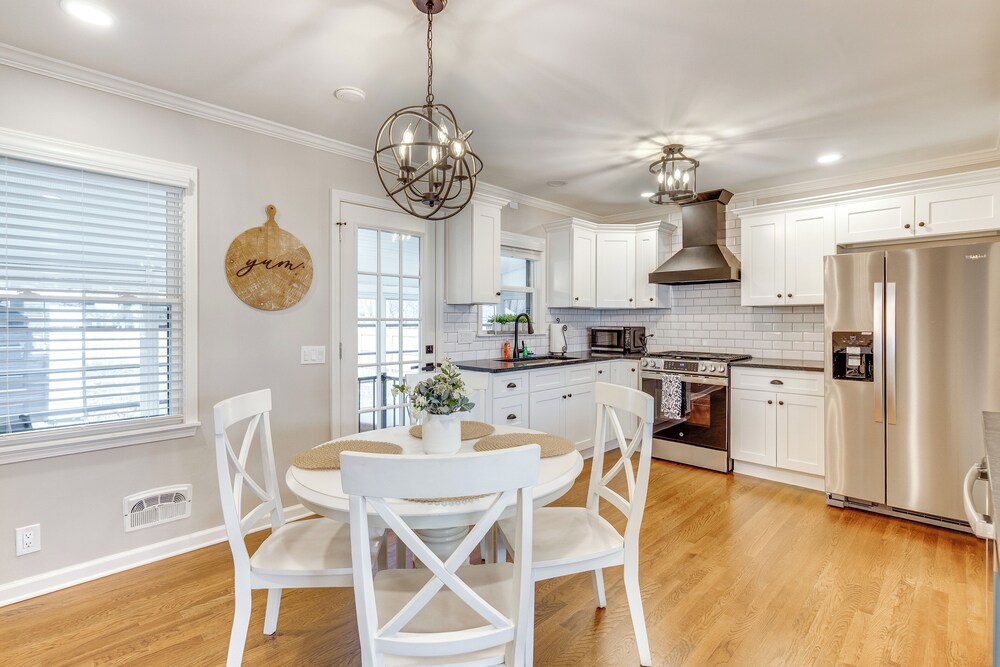 Screened Patio & Fire Pit: Modern Westerville Home