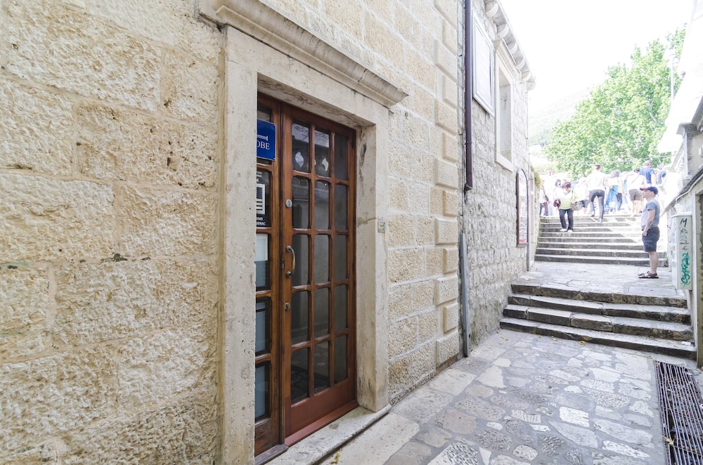 Rooms Lovrijenac