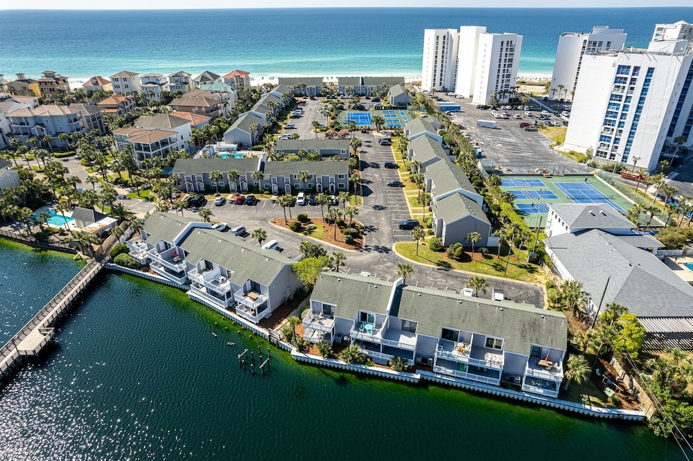 South Bay By The Gulf 043 2 Bedroom Townhouse by RedAwning
