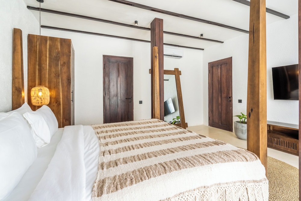 Sacred Jungle by EVDEkimi Ubud – Modern Villas and Apartments with Kitchens, Pools, & Personalized Concierge Service