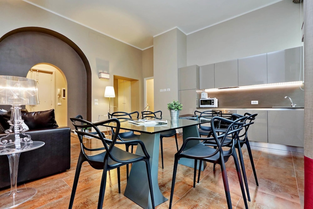 Rm-h501-pale6d2 Monti Apartments - M8