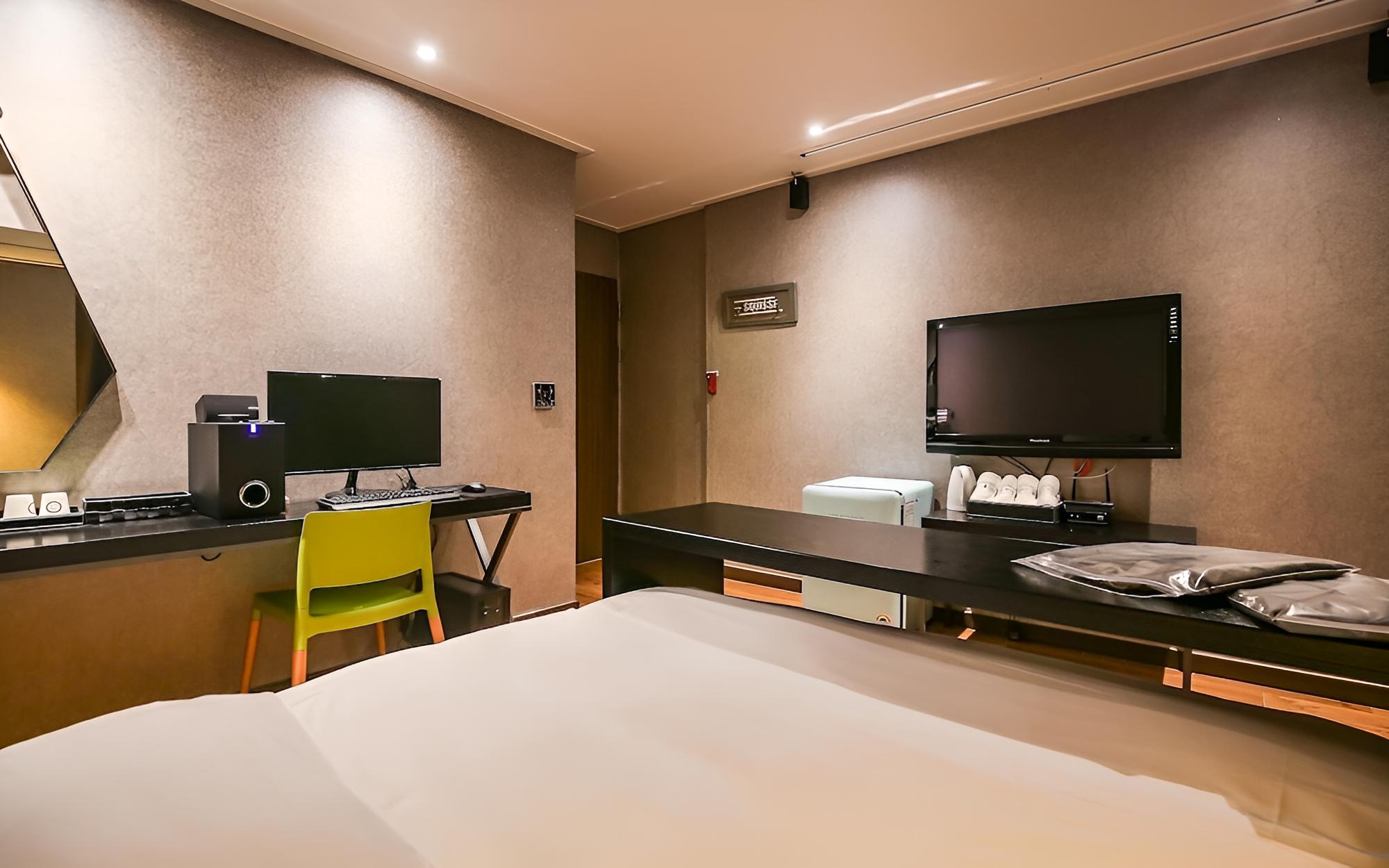 Daejeon Yuseong Hotel Louis view 4