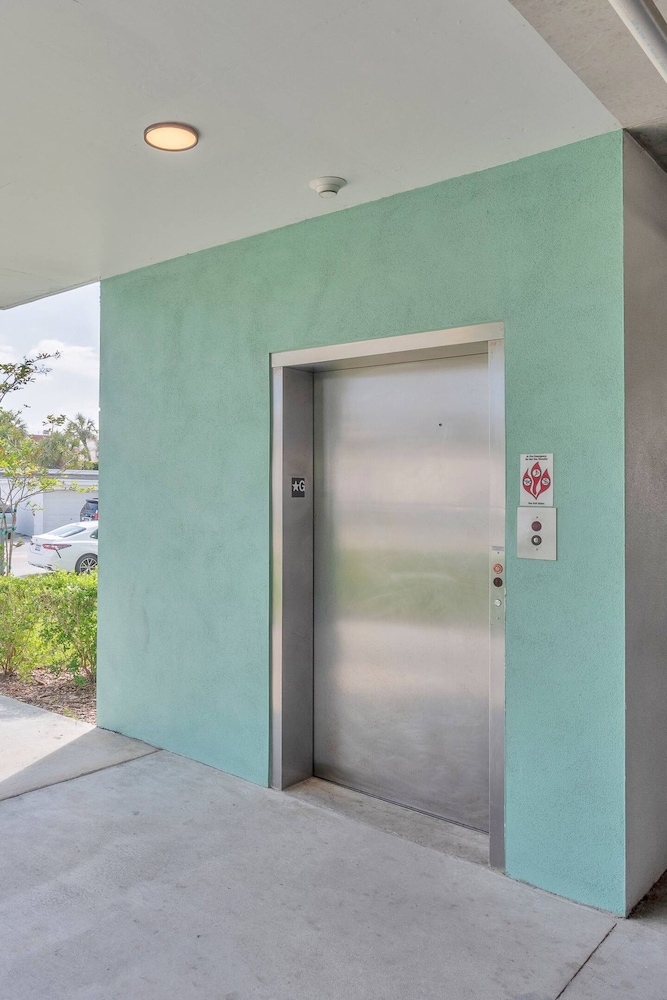Boho Condo 3 3 Heated Pool