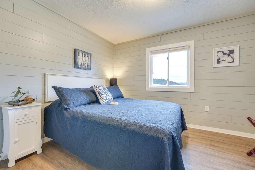 Fish, Boat & Hike On-site: Cape Fair Apartment!