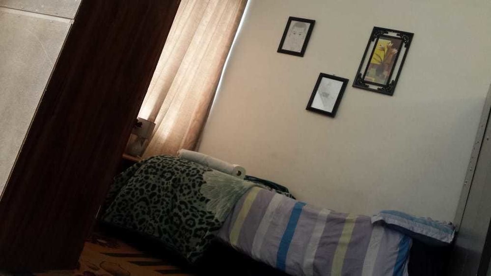 Art Deco Budget Accommodation Rosebank - Hostel