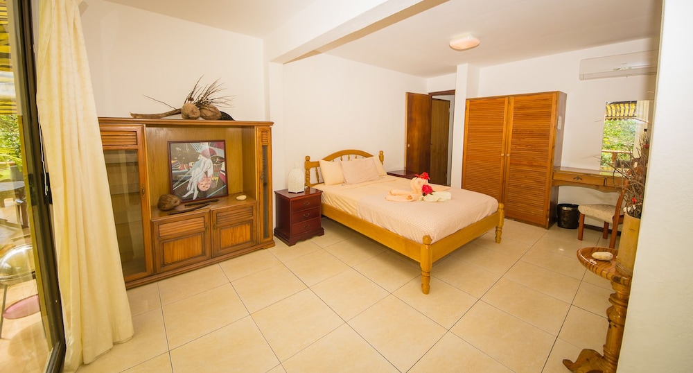 Lemongrass Lodge