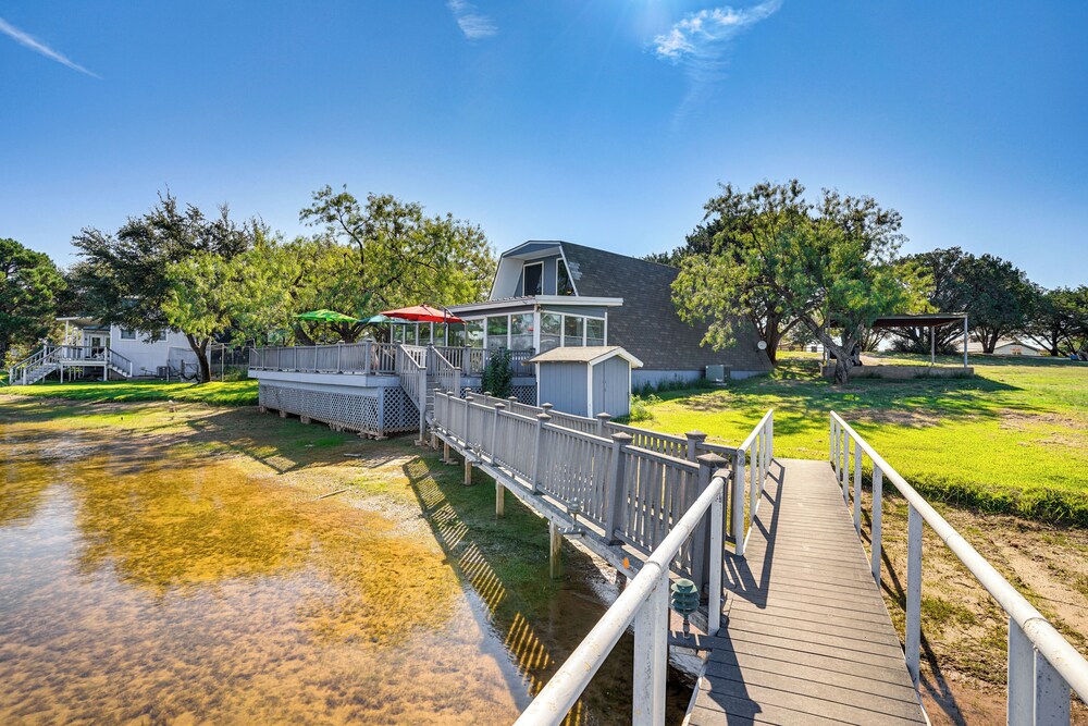 Lakefront Home w/ Private Dock in Graford!