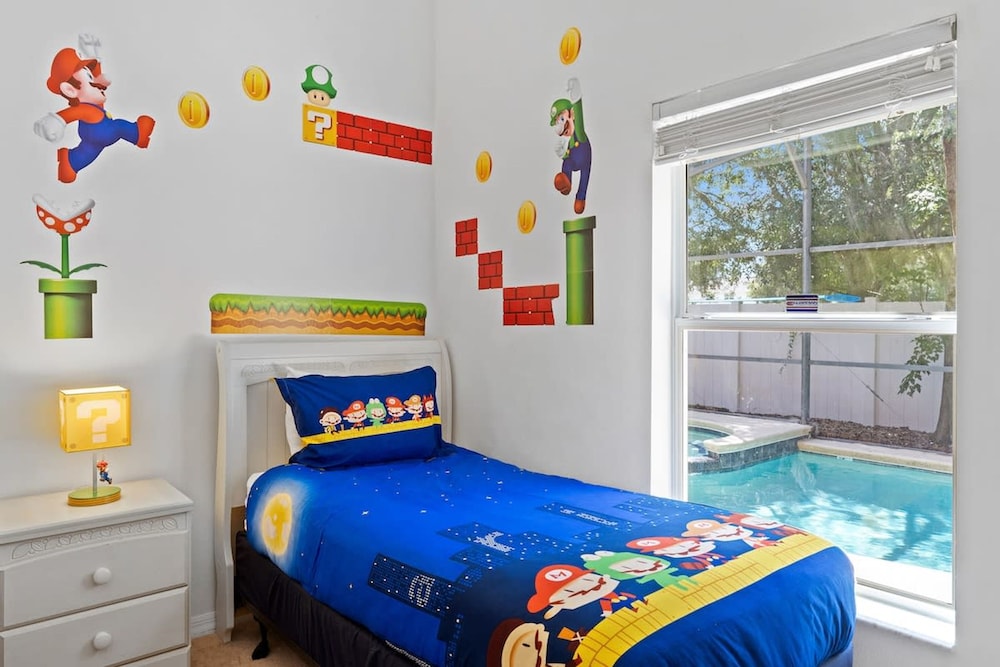 Game Room Plus Private Pool 4BR Disney Area