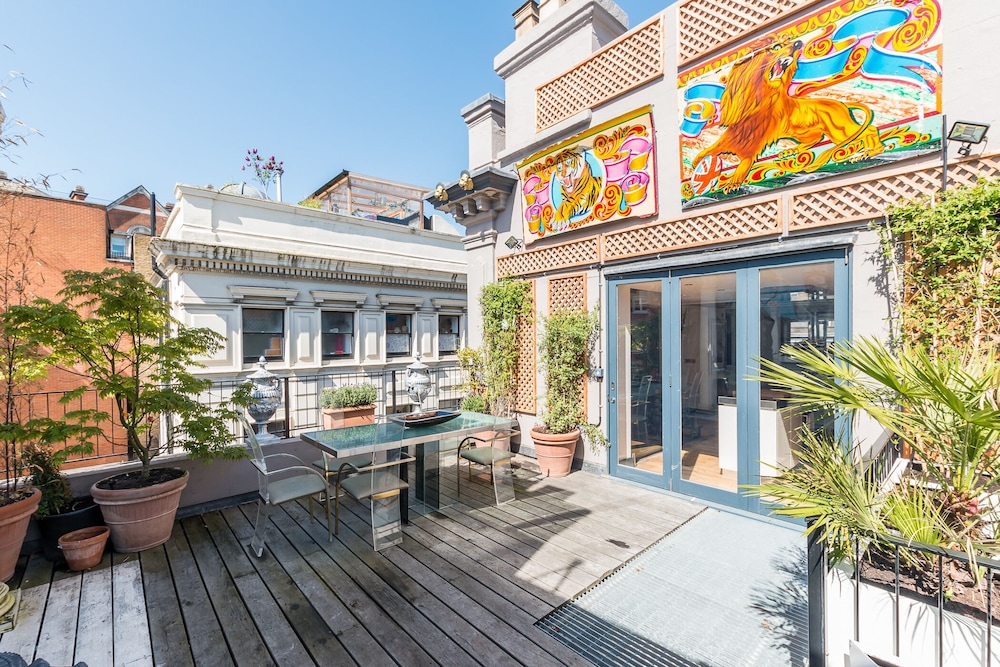 balcony