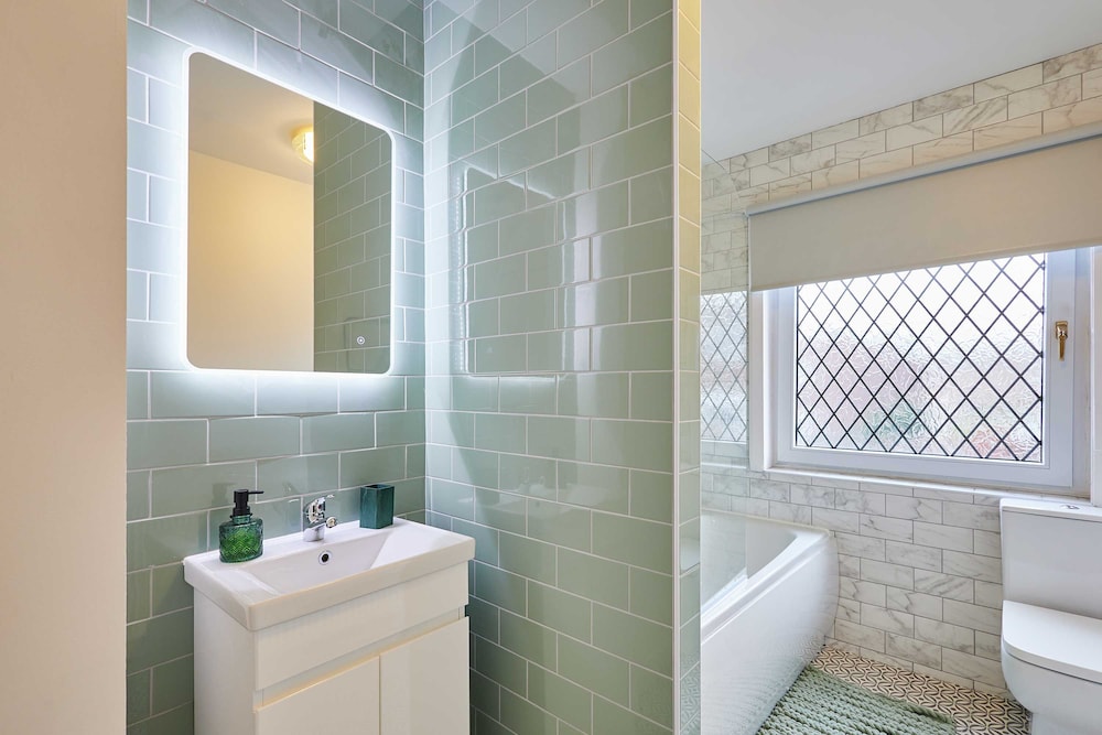 Host Stay Joffre Avenue