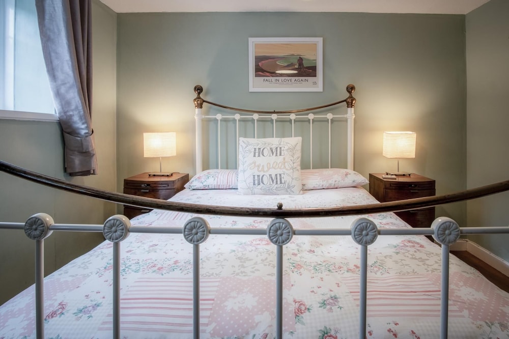 Beachwood - 2 Bedroom Cottage - Penally