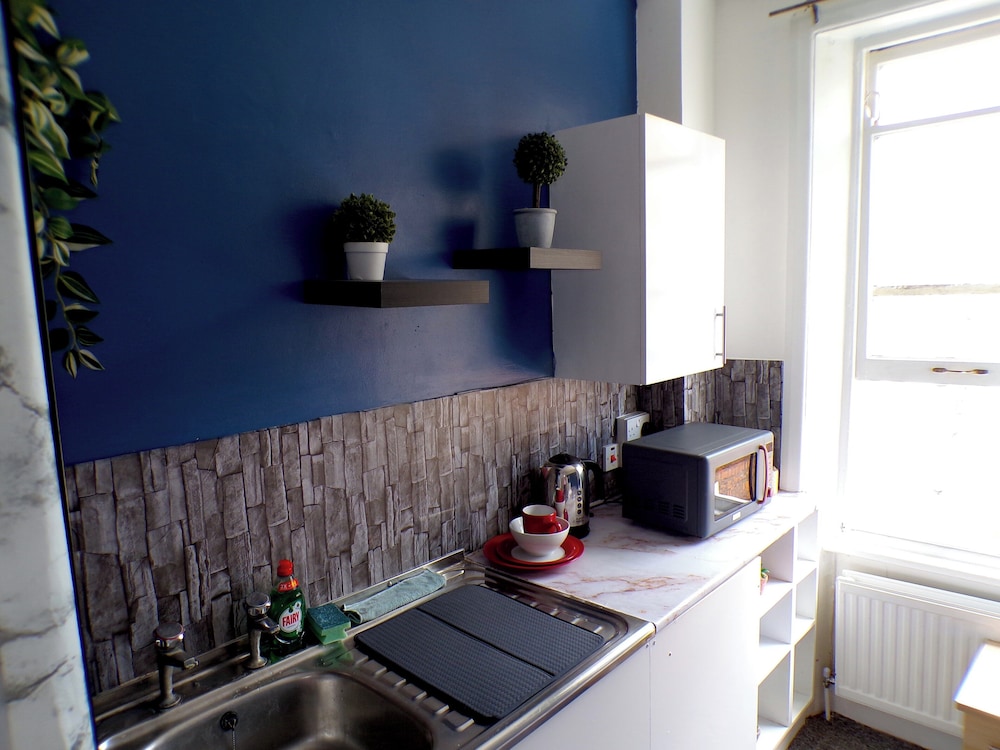 Santoriniapartmentwestkensingtonsleeps3-ensuite-ac