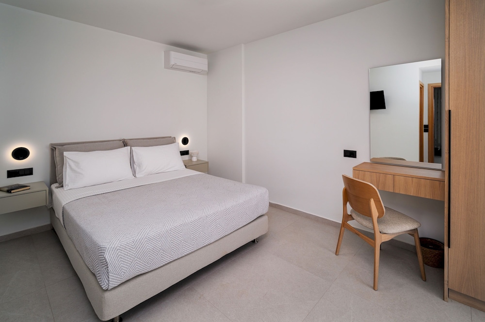 Divel Luxury Villas - Villa Ervin by Estia