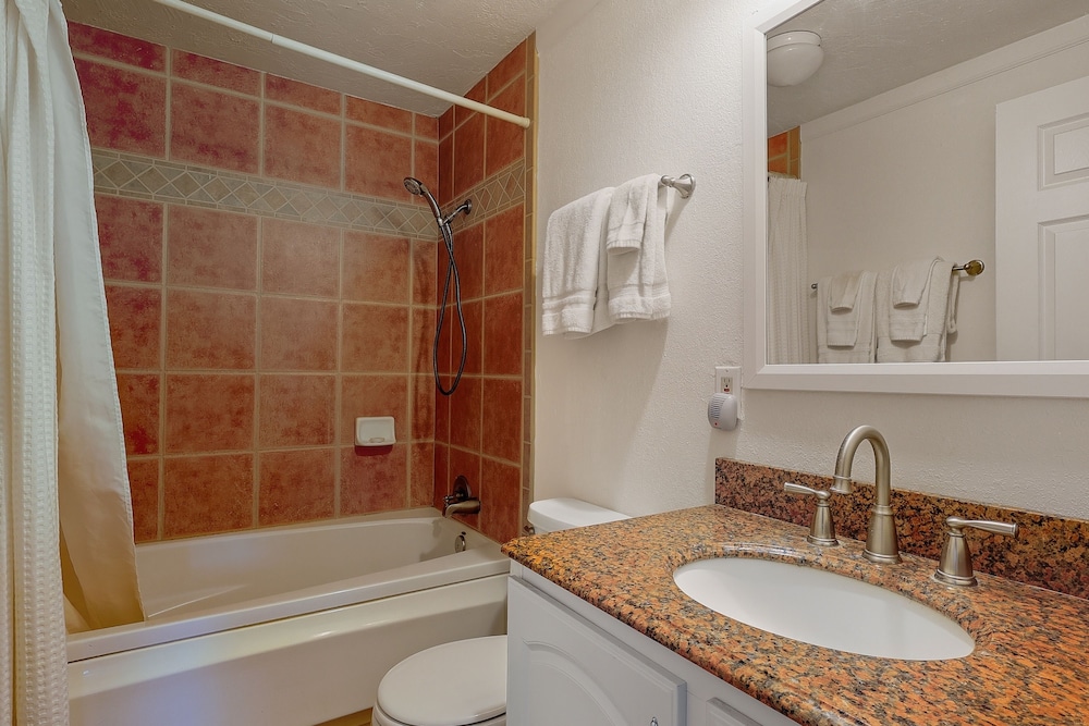 Adventure Alexander Valley Lodge With Pool & Hot Tub 6 Bedroom Villa