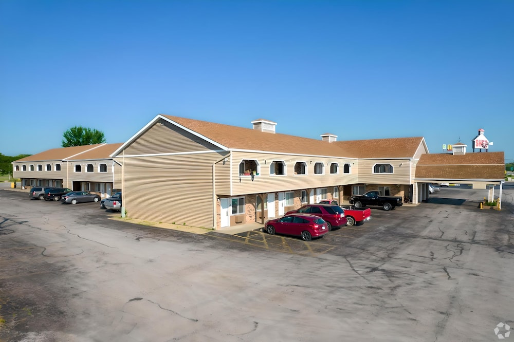 I-80 Inn & Suites view 4