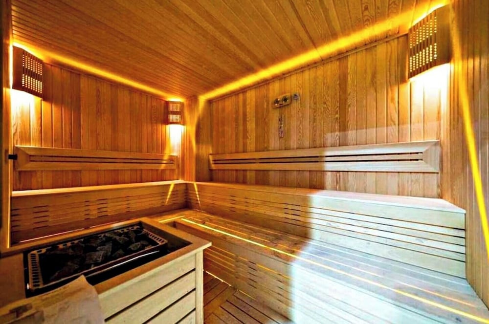 lUX Residence on High Floor 03
