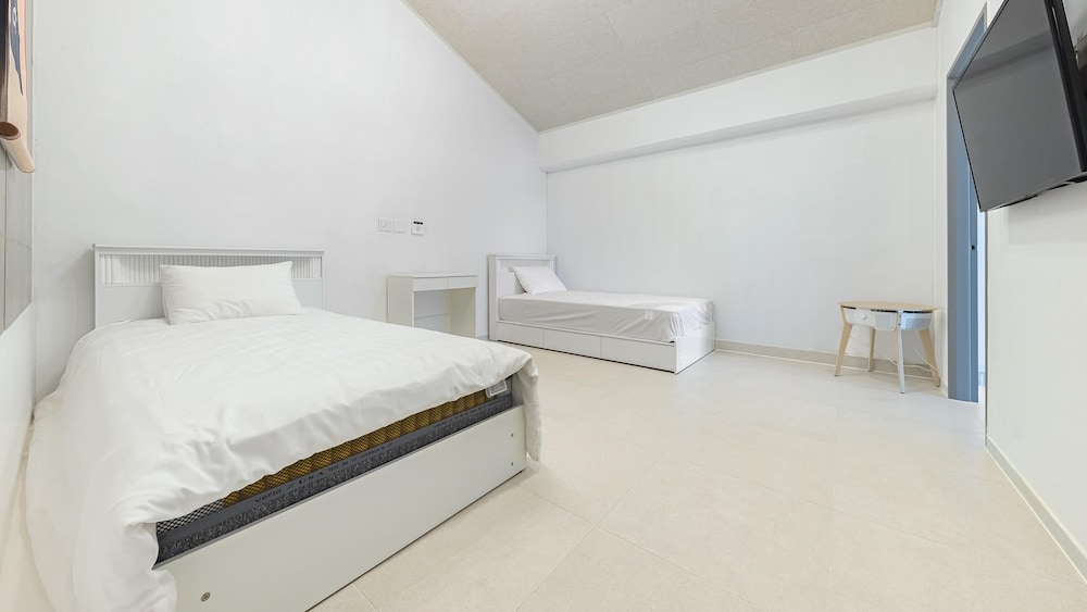 Incheon Vacations - Ganghwado Mare Seawater Poolvilla - Property Image 14