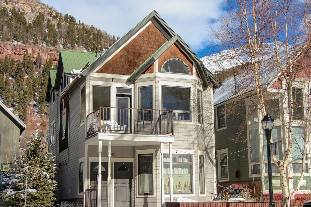 Hruza Hideout by Avantstay Quiet Apartment in Telluride s Historic District Permit 16094