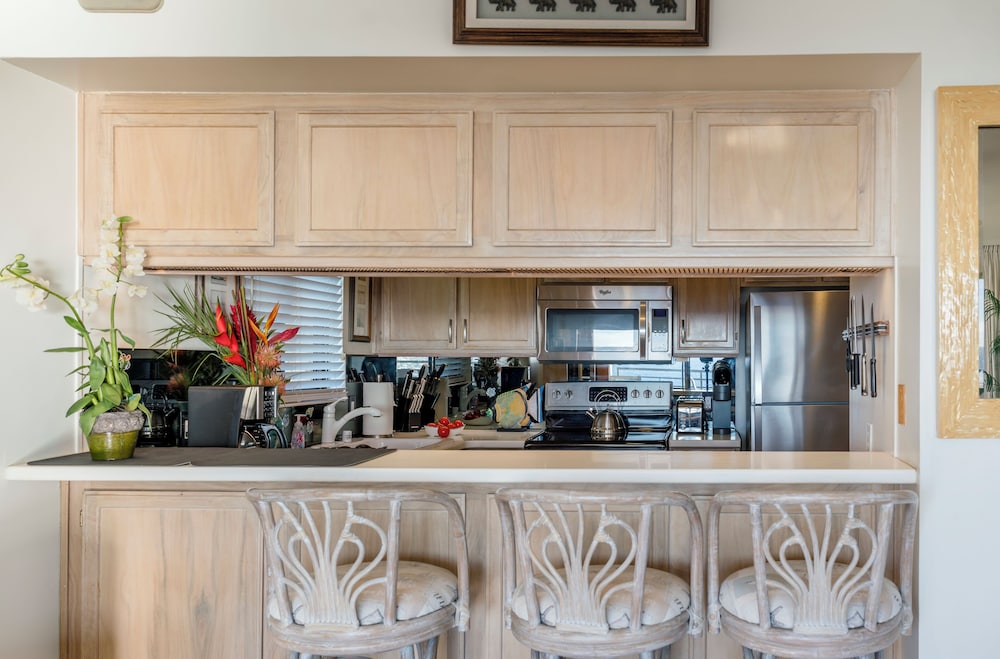 Polo Beach Club Vacation Rentals - APlus Resorts